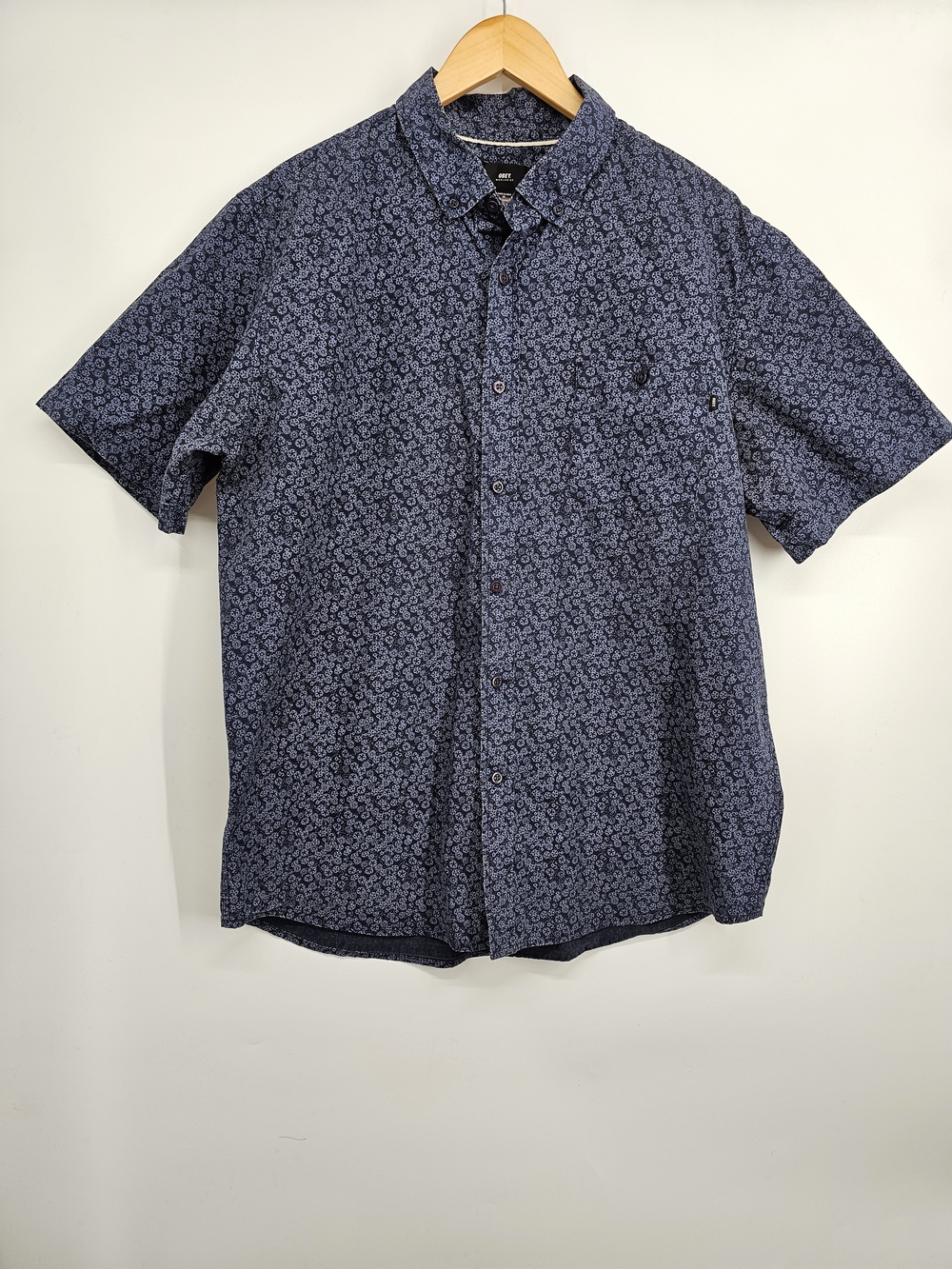 OBEY Worldwide Men's XL Navy Blue Floral Print Short Sleeve Button Up Shirt